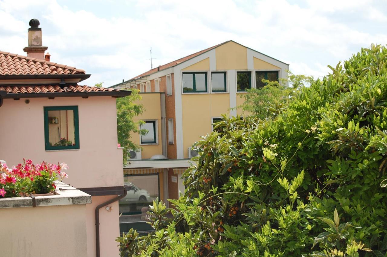 Locazione Turistica Elite Parco Brentelle Bed & Breakfast - Chiesanuova 135 E 167 パドヴァ エクステリア 写真